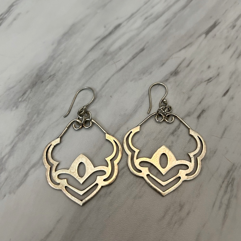 Elegant Silver Toned Dangle Earrings